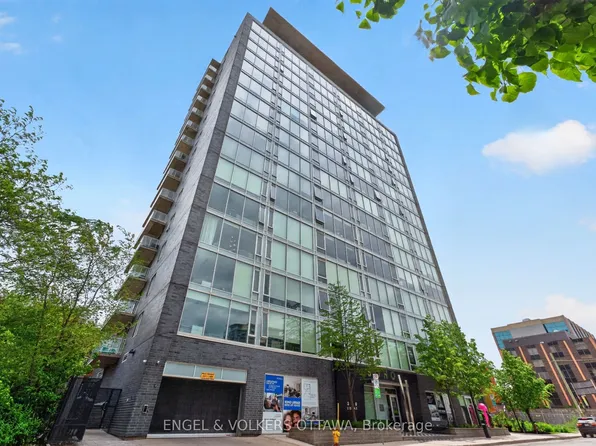 300 Lisgar St Unit 1210, Ottawa, ON K2P 0E2