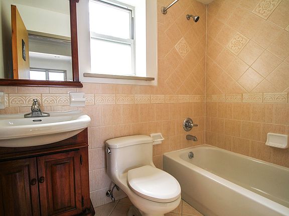 5th image of 40 Troutman St