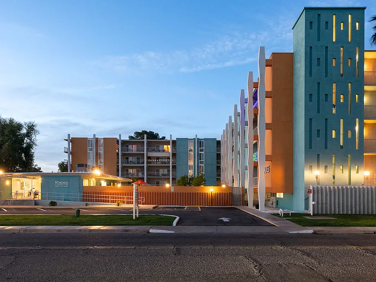 The Cascades Apartments — Photo 17