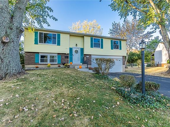 2nd image of 195 Woburn Farm Cir