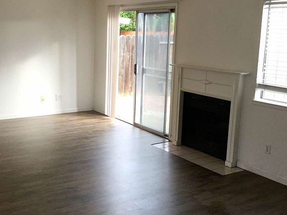 2nd image of 2122 Shameran St