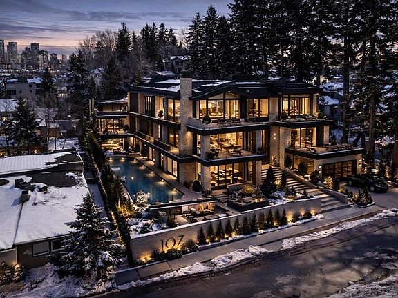 3rd image of 2222 12th St SW