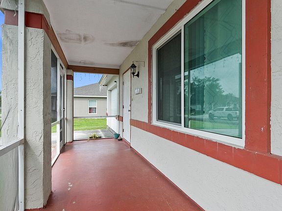 5th image of 731 NW Bayard Avenue
