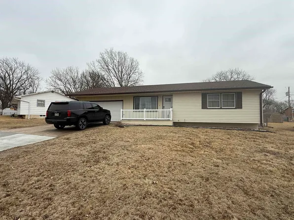 303 Oakbrook Dr, Norfolk, NE 68701
