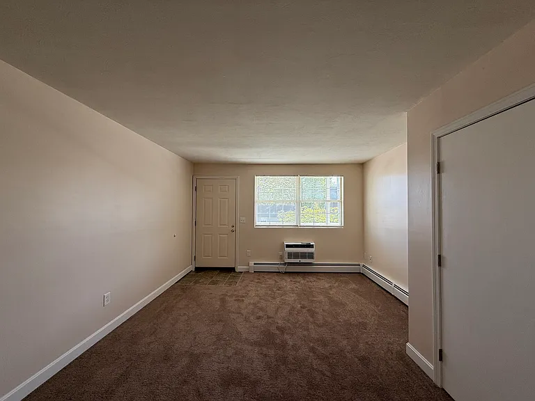 7 Brook St #45 — Photo 3