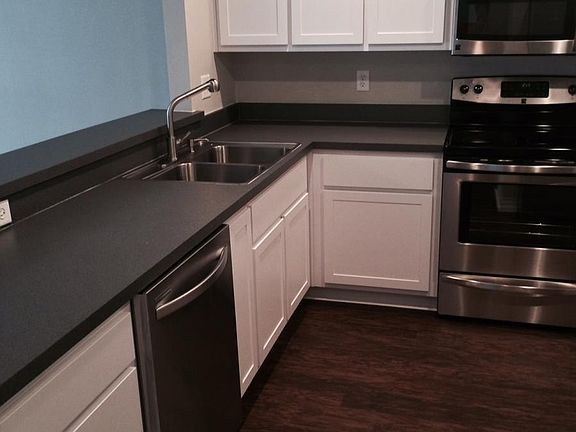 4th image of 2701 NE 10th St APT 209