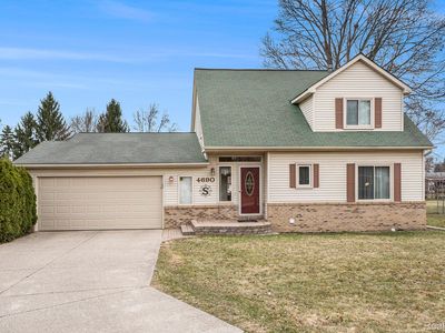 4690 Woodhull Dr, Clarkston, MI, 48346