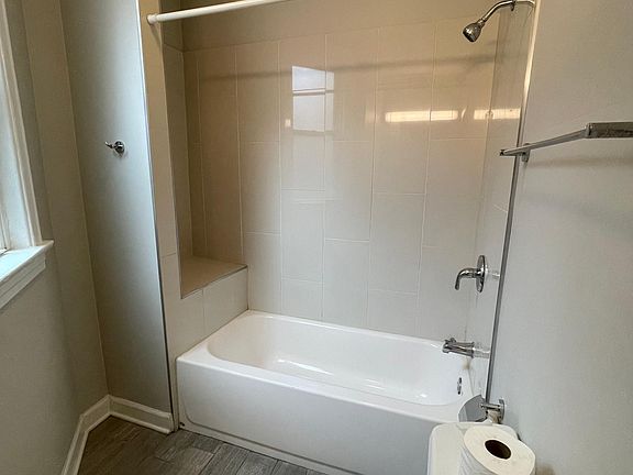 4th image of 4154 N Kimball Ave #2