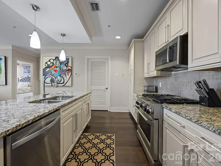 222 S Caldwell St #1601 — Photo 5