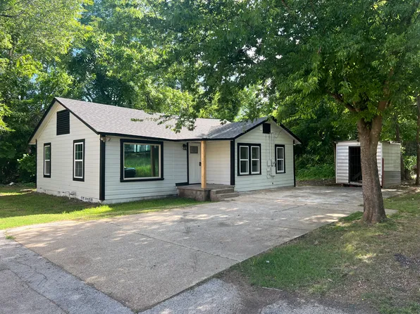 108 Brown St, Longview, TX 75601