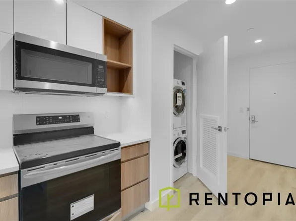 87 Commercial Street image 3 of 13