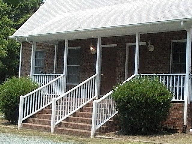 Front View 720AB Edwards St