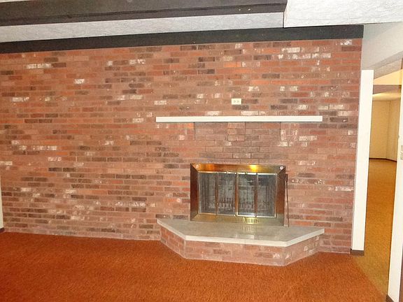 4th image of 602 Brookmede Dr