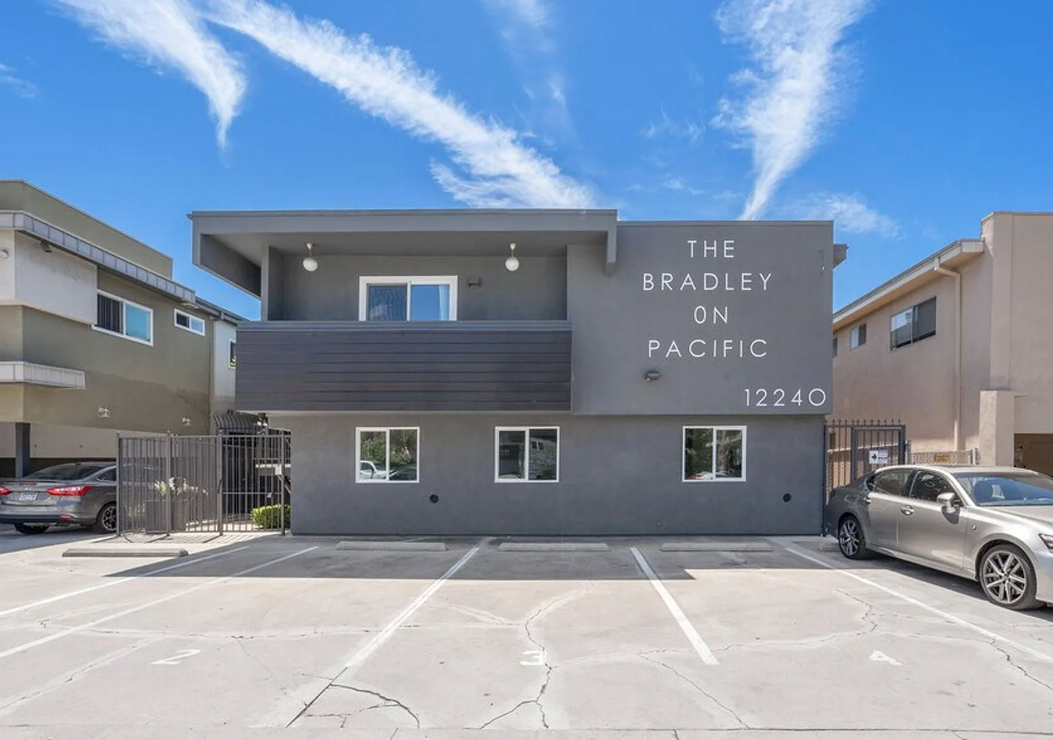 The Bradley on Pacific — Photo 1