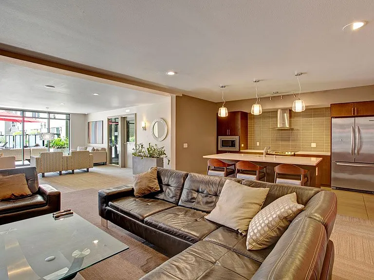 Leilani Apartment Homes — Photo 33
