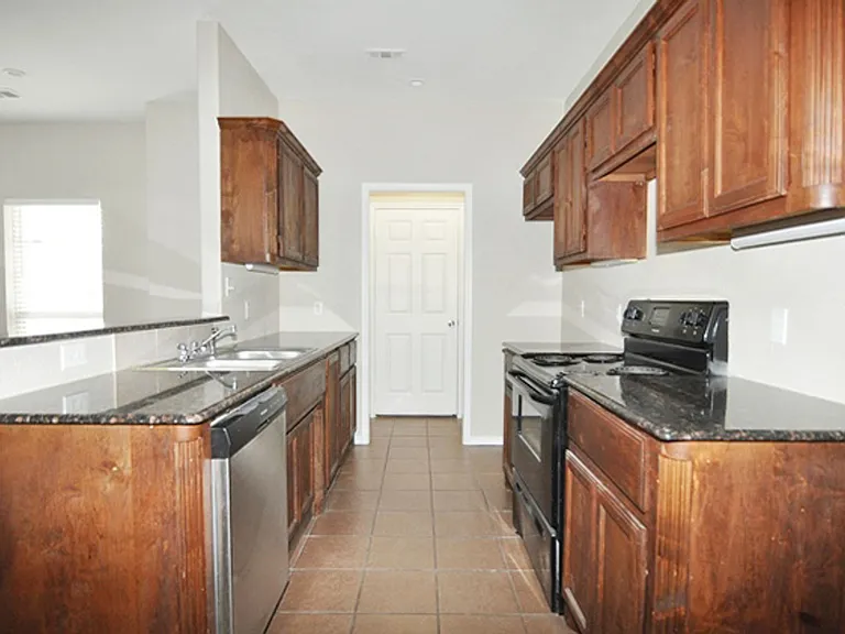 7600-7602 Novella Drive — Photo 6