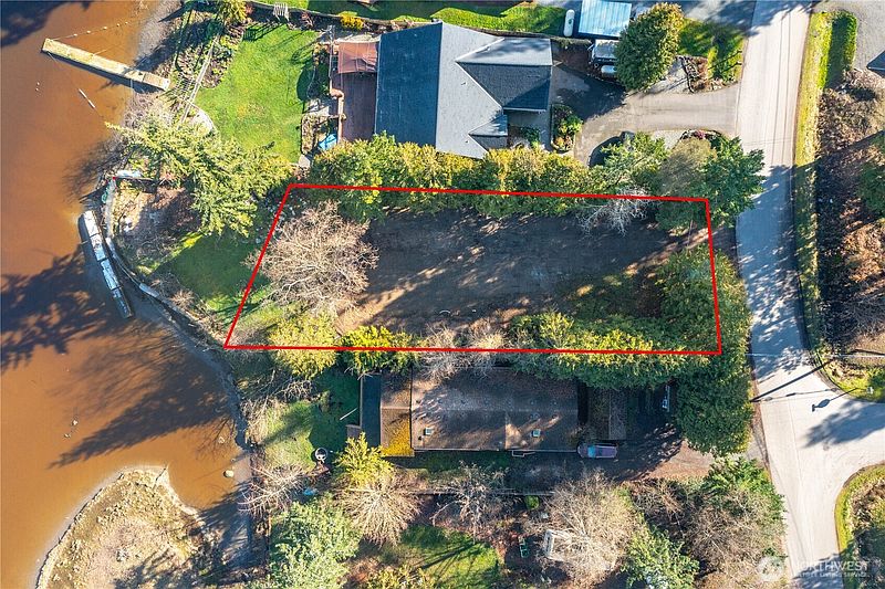 3rd image of 4580 California Trail