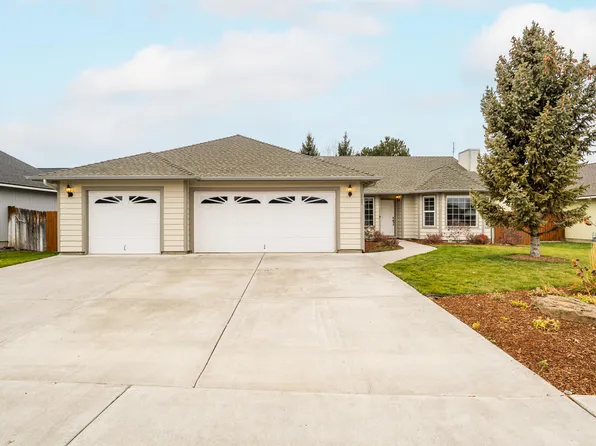1707 NW 20th St, Redmond, OR 97756