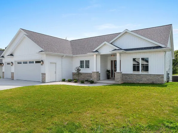 4049 Brussels Way, Green Bay, WI 54313