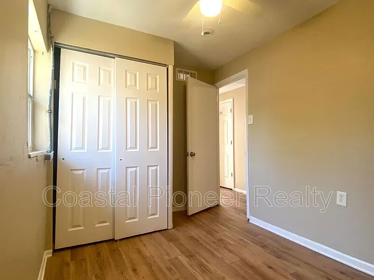 2531 W Cherry St #D — Photo 6