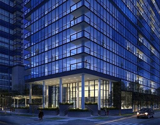 1st image of 830 W Blackhawk St #1