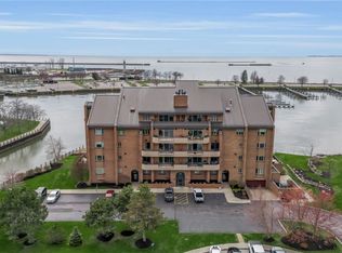 40 Waterfront Cir #305, Buffalo, NY 14202