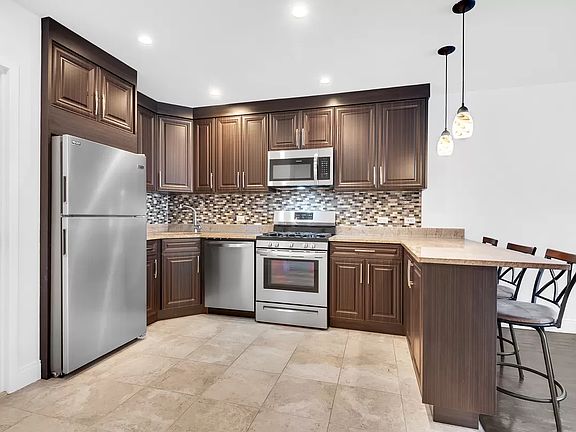 3rd image of 2328 30th Dr APT 2F