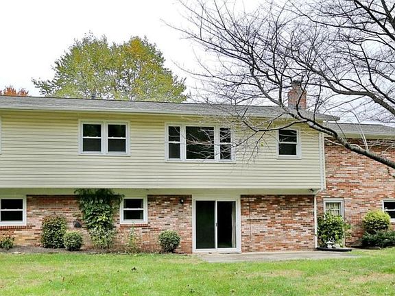 3rd image of 9000 Edgewood Dr
