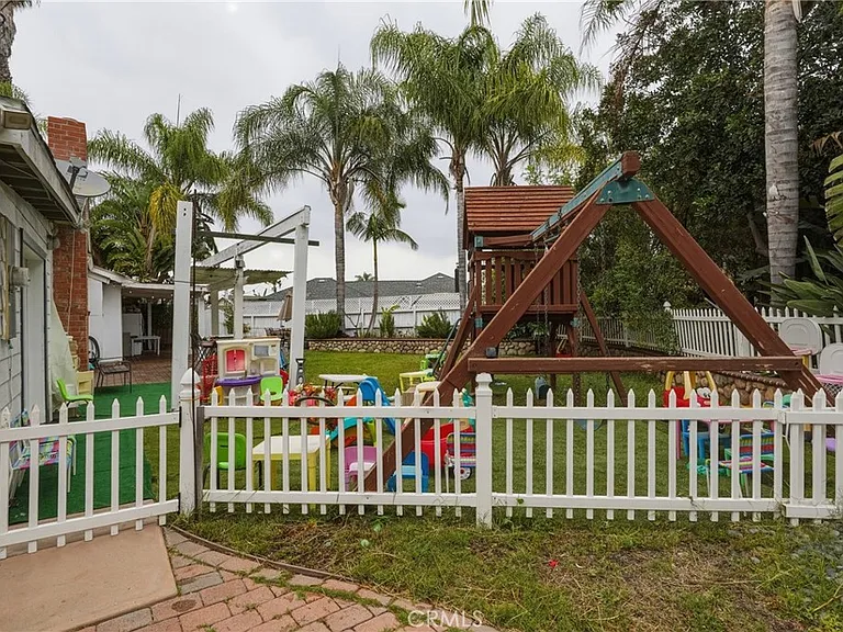 24092 Gemwood Dr — Photo 28