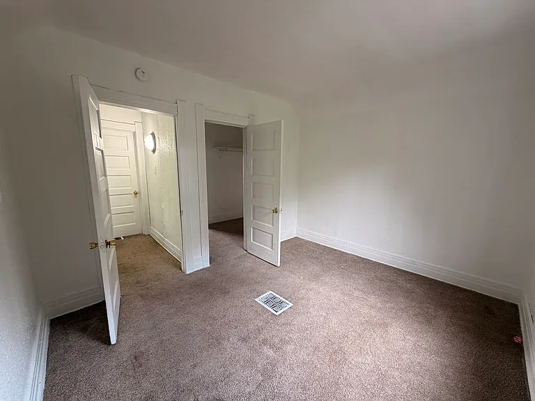 1821 Ridgewood Ave — Photo 17