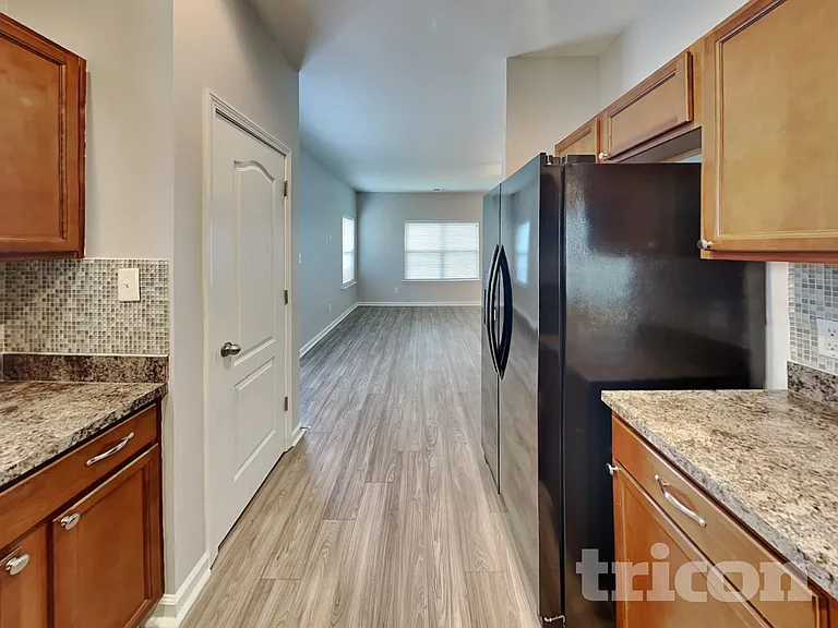 1028 Mountain Laurel Ct — Photo 5
