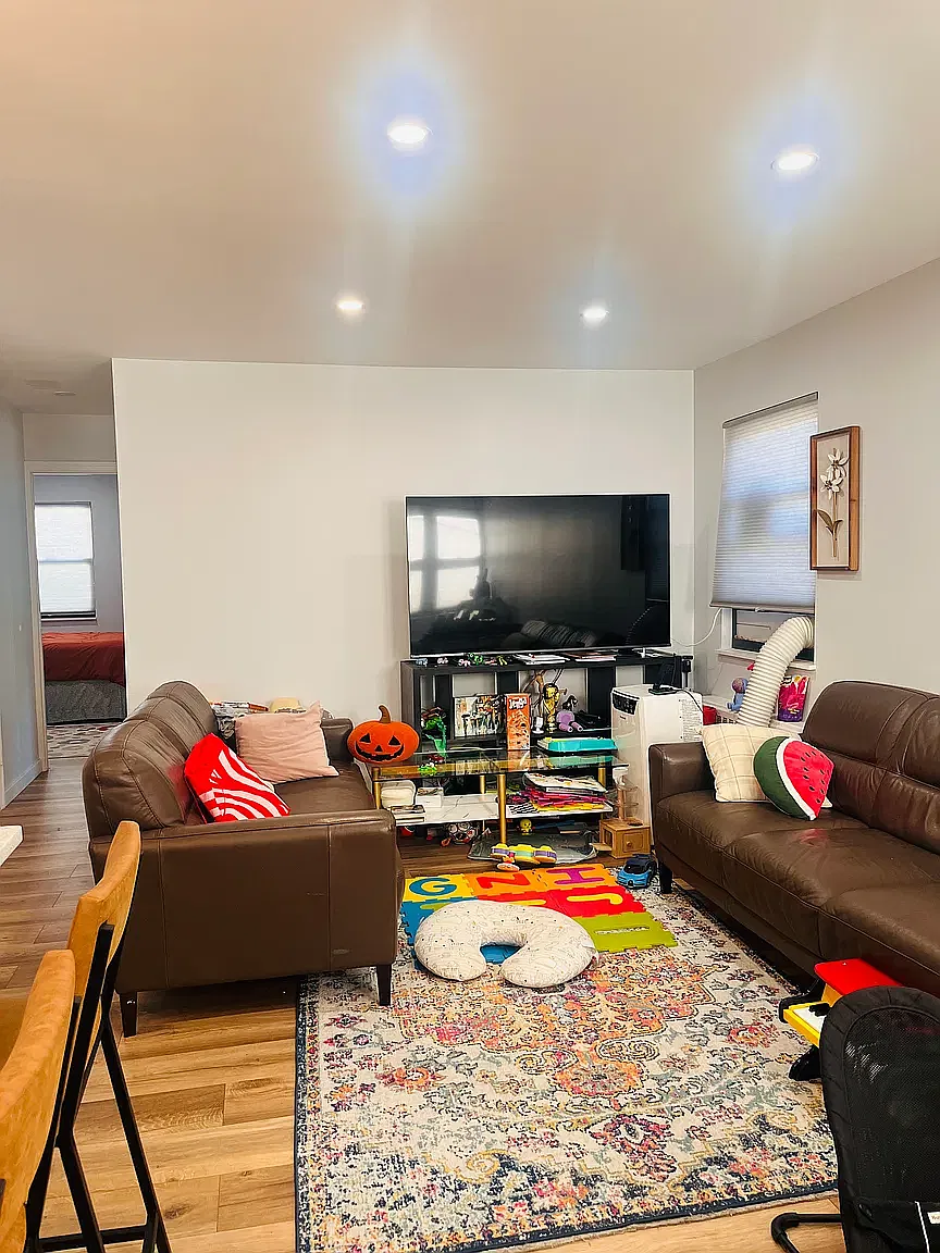 207-21 Hollis Avenue — Photo 3