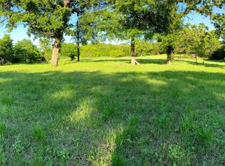 709 S Briaroaks Rd, Burleson, TX 76028