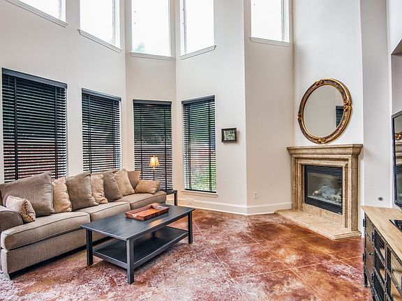 2nd image of 18134 Frankford Lakes Cir