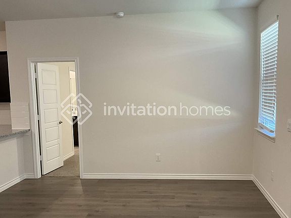 5th image of 7425 Mayplace Dr