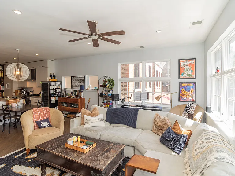 824 W Armitage Ave #2B — Photo 3