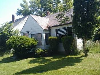2nd image of 19020 Pierson St