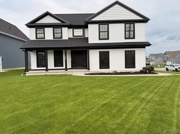 3802 Howard Rd, Hamburg, NY 14075