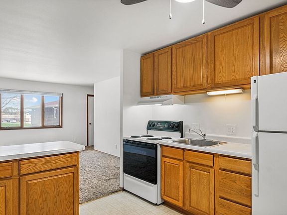 2nd image of 881-889 Janesville St #18427056