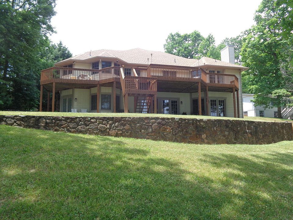 1st image of 512 Autumn Ave
