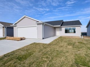 2214 E 38th St, Kearney, NE 68847