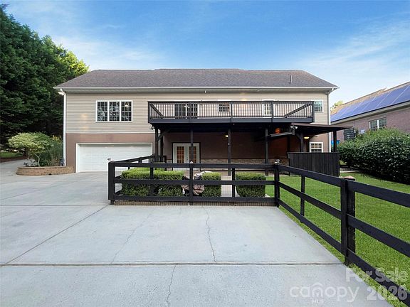 5th image of 1228 N Dobys Bridge Rd