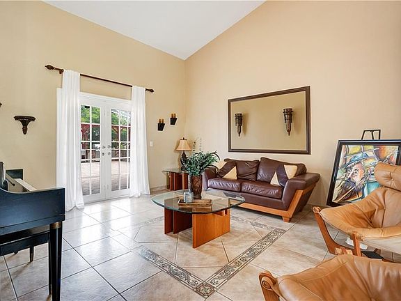 3rd image of 14938 Faversham Cir #1