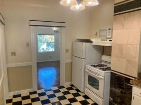 1528 27th St, Sacramento, CA