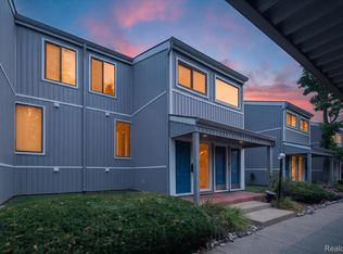 9607 Harbour Cove Ct, Ypsilanti, MI 48197