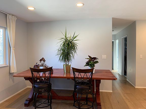 2nd image of 927 F Ave