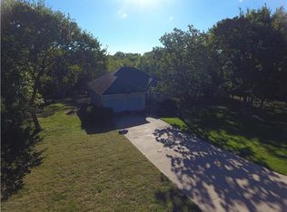 8435 Taylor Ct, De Soto, KS 66018