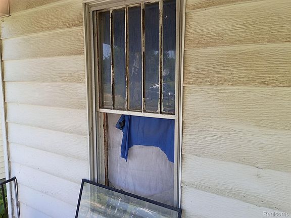 3rd image of 68 E Nevada St