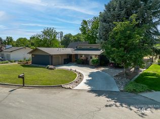 223 N Dawn St, Eagle, ID 83616