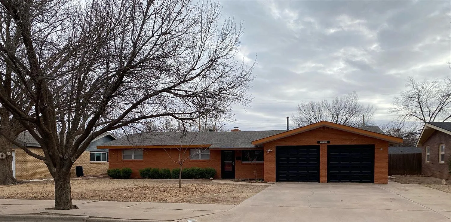 3 bed, 2.0 bath, 2156 sqft, $1,600 — Photo 1